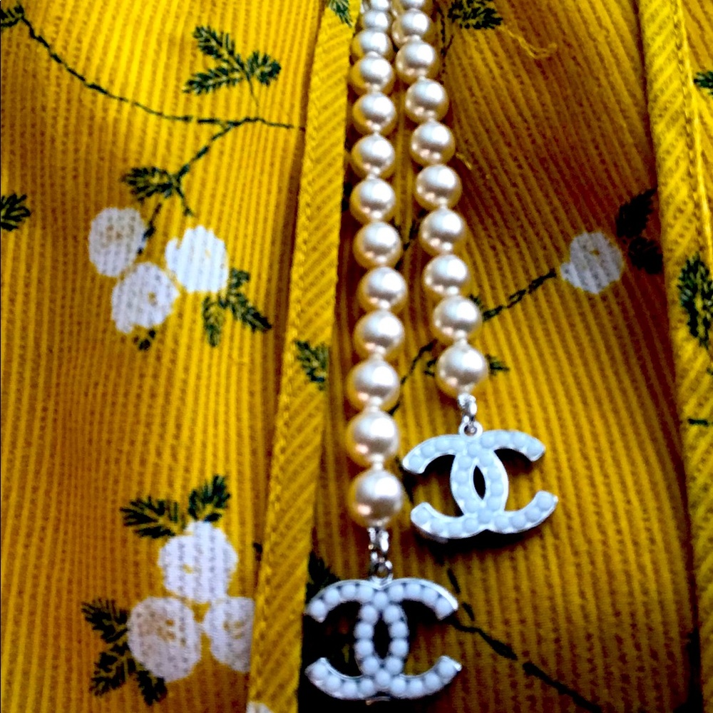 Chanel Faux Pearl Logo Necklace - Picture 7 of 11
